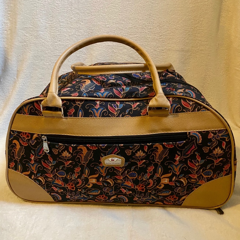NEW Gloria Vanderbilt Wheeled Duffle